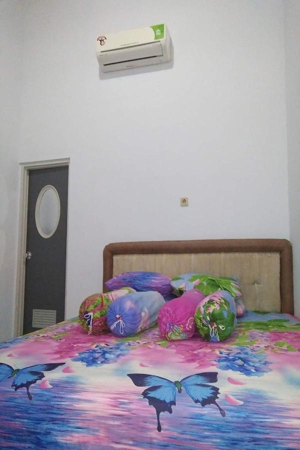 Ganeta Homestay Syariah Сидоарджо Экстерьер фото
